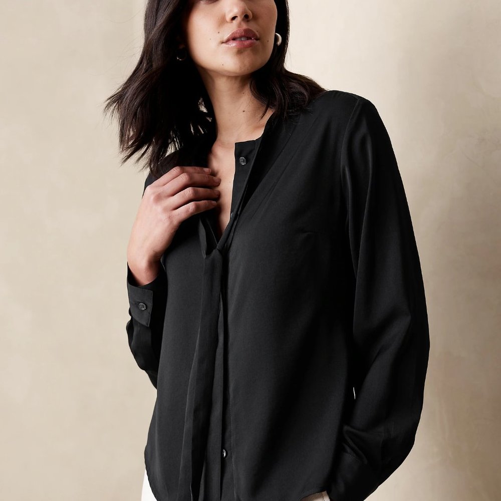 NWT Banana Republic Black Long-sleeve Tie Front Blouse S